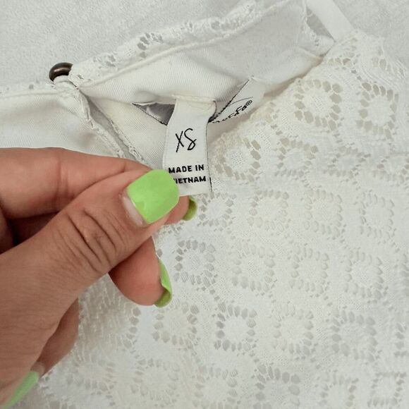 Speechless Dress Cold Shoulder Scalloped Trim Floral Lace Shift Sundress X Small - Picture 5 of 8